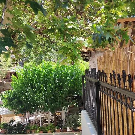 Platanos View Apartment *